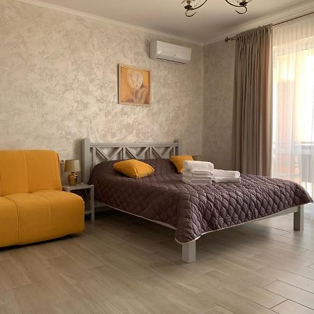 Три Слона Hotel Zatoka Buitenkant foto