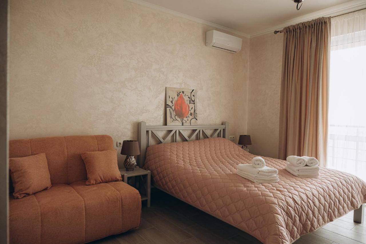 Три Слона Hotel Zatoka Buitenkant foto