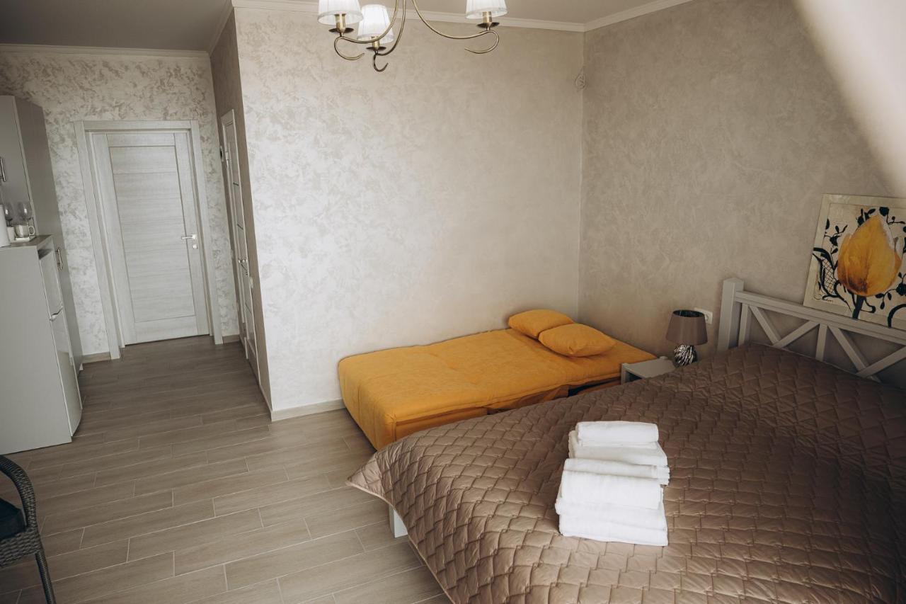 Три Слона Hotel Zatoka Buitenkant foto