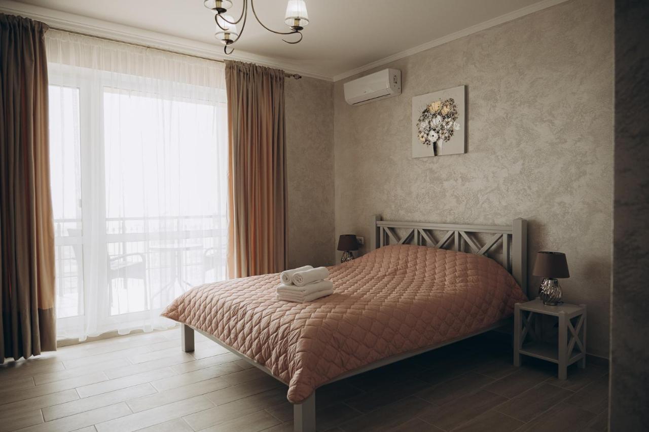 Три Слона Hotel Zatoka Buitenkant foto