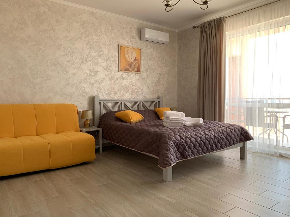 Три Слона Hotel Zatoka Buitenkant foto