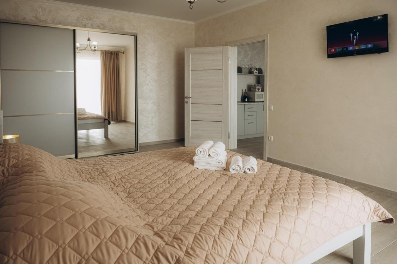 Три Слона Hotel Zatoka Buitenkant foto