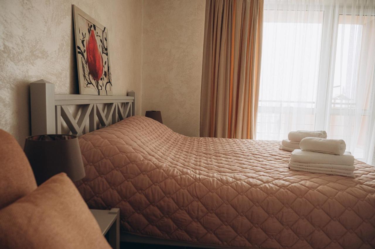Три Слона Hotel Zatoka Buitenkant foto