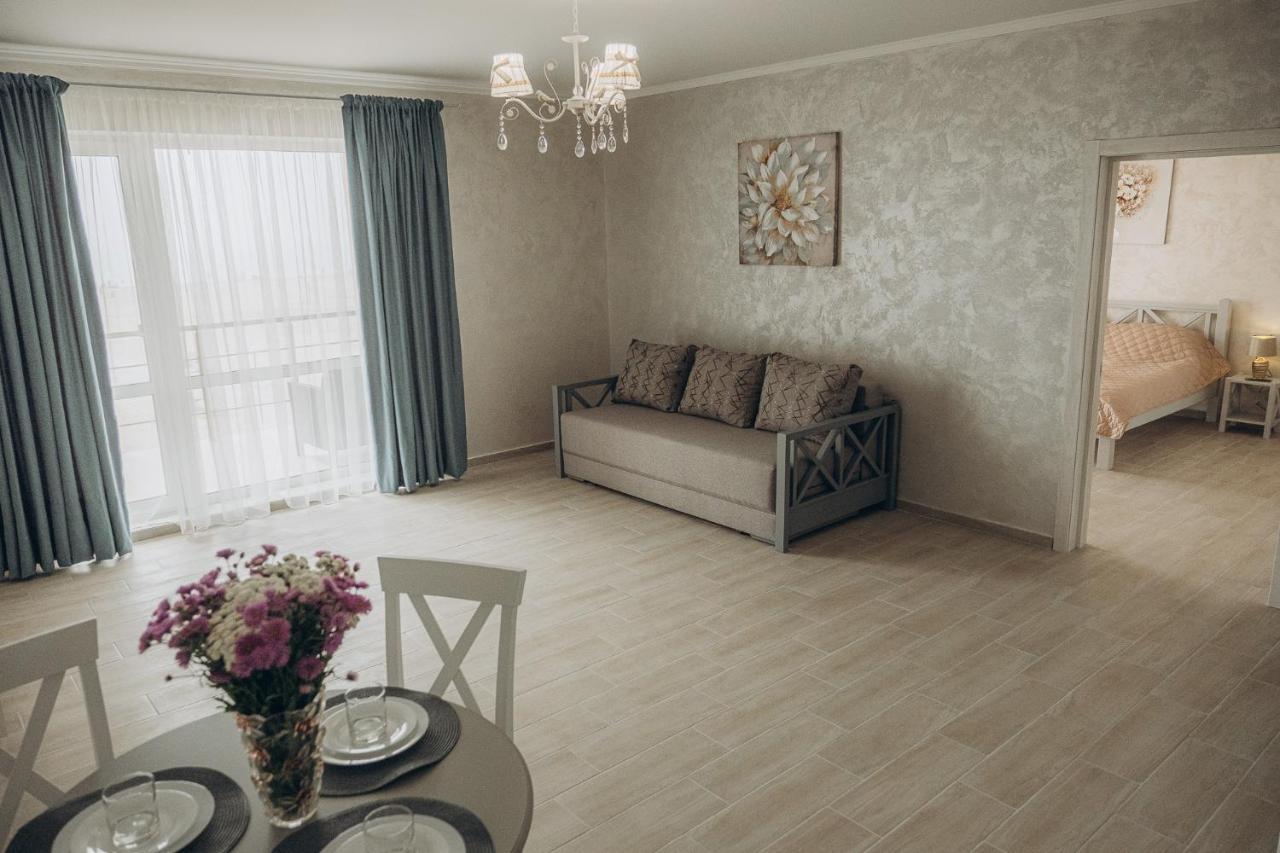 Три Слона Hotel Zatoka Buitenkant foto